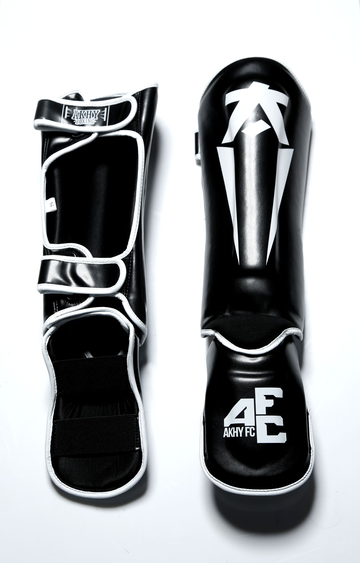 Shinguard Black&White